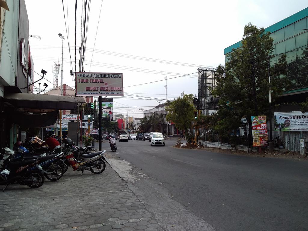 Budget Guest House Tunas Mandiri Jaya Malang Bagian luar foto